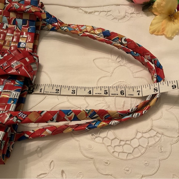 NEW/ REBAGZ HALF THE SKY DESIGNS HANDMADE IN PHILIPPINES RECYCLED JUICE BAG - Picture 12 of 16